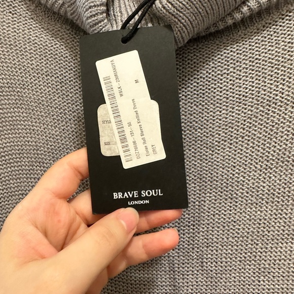 Grey long sleeve knitted dress - Picture 4 of 5